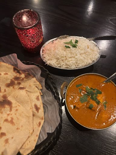 Review photo by Dari’s Passport & Plate
