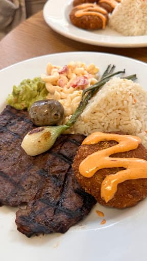 Review photo by Debby Hsieh