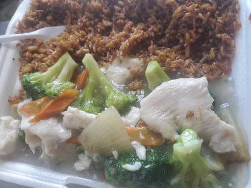 Review photo by The Vibe Connoisseur