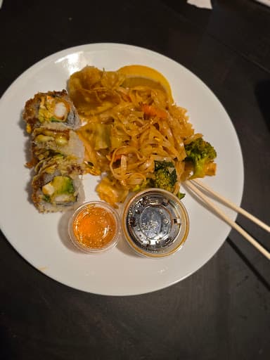 Review photo by Miri Gm