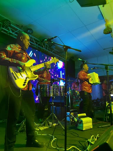 Review photo by FIDEL VASQUEZ