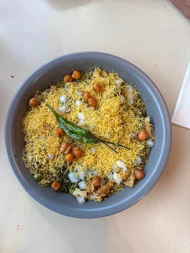 Review photo by Vivek Diwanji