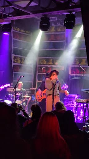 Review photo by Ron Lee