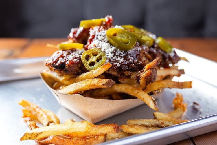 Lucy's Fried Chicken & Smashburgers