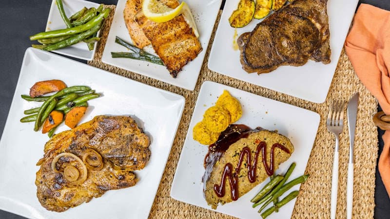 Splyt \N/ Half Kitchen LLC (Soul Food & Healthy Food Options) Catering Services