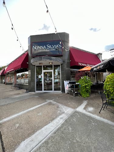 Nonna Silvia's Trattoria & Pizzeria