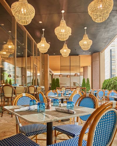 The 101 Bar, Grill & Rooftop