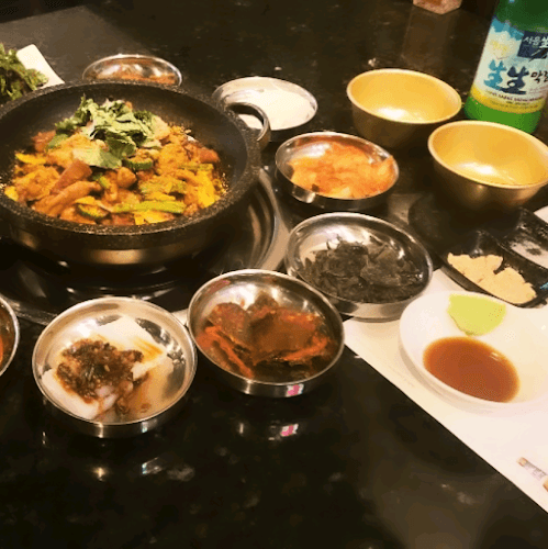 Hwang Soh Grill 황소 그릴 ( 곱창, 대창, 막창 Korean BBQ)